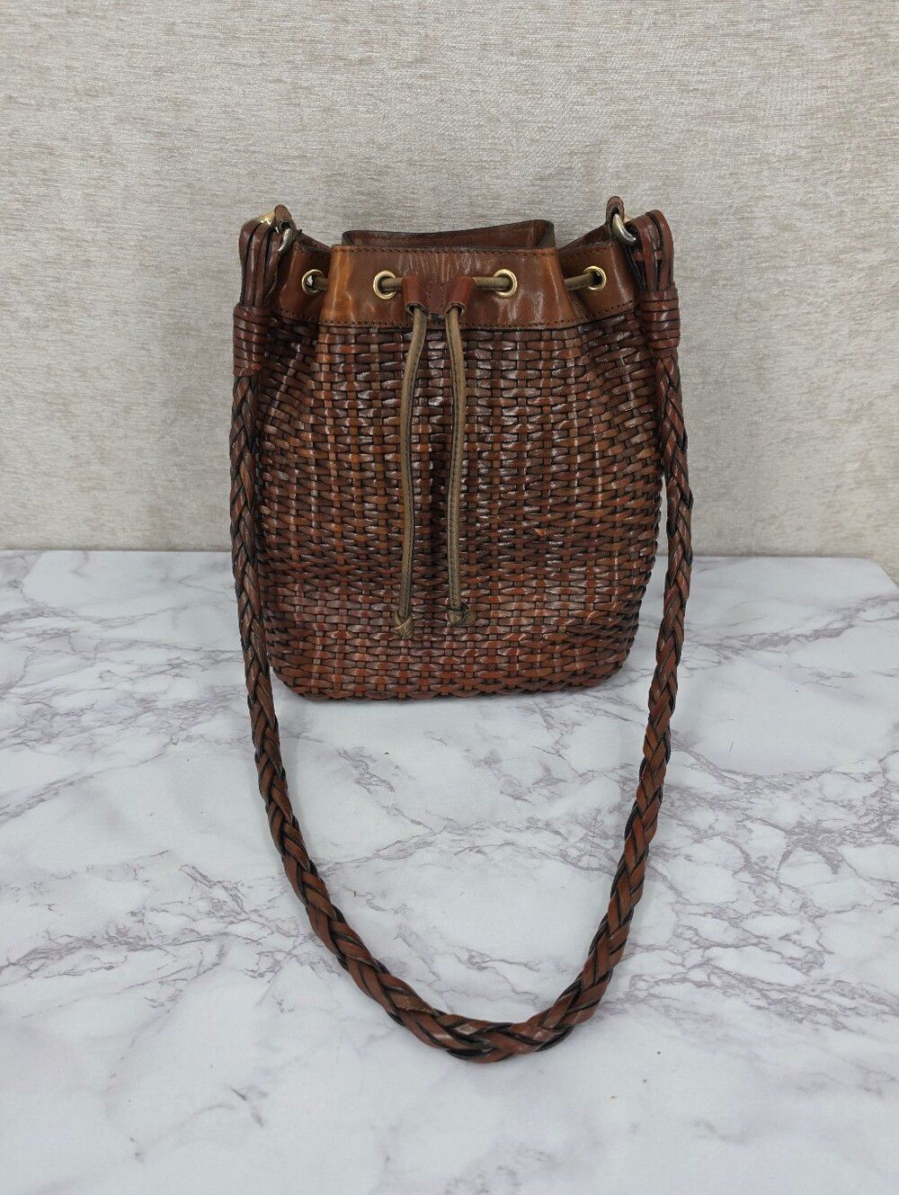 Talbots Vintage Leather Basket Weave Woven Bucket Shoulder Bag in Brown